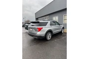$27995 : Ford Explorer 2022 AWD XLT 4 thumbnail
