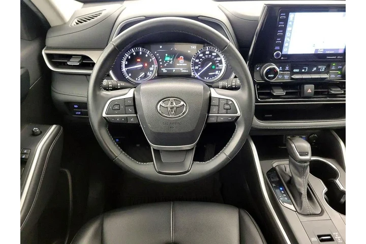 $32998 : Toyota Highlander 2022 XLE 4 image 10