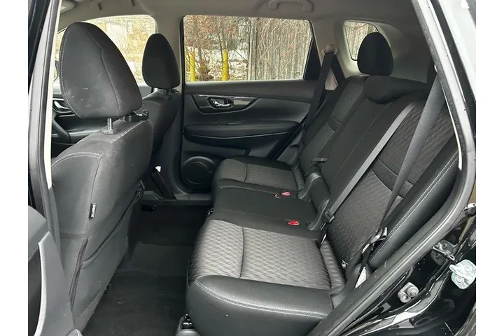 2018 Rogue SV AWD image 4