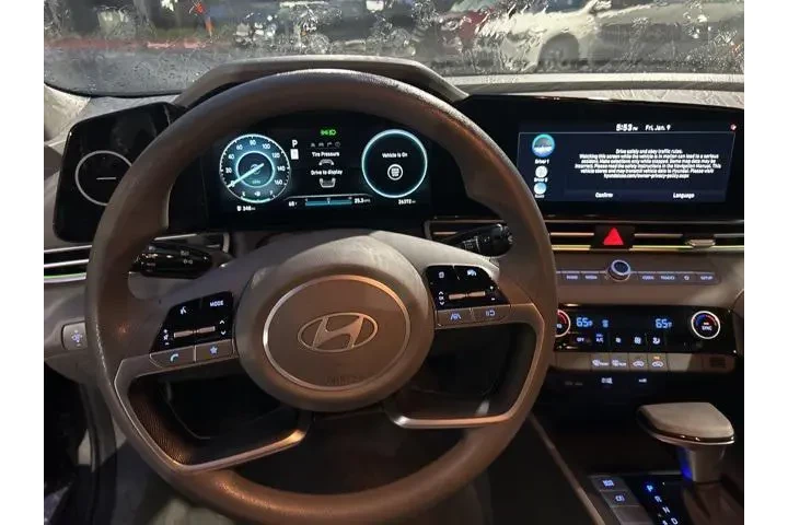 $19705 : Hyundai ELANTRA 2024 SEL 4dr image 9