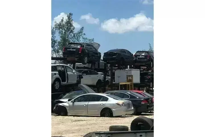 🚗 I Perez Towing Junk Cars 🚨 image 8