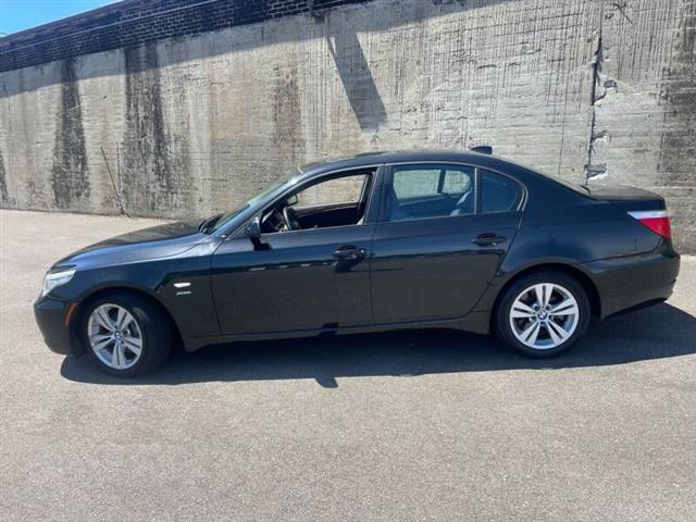 $9988 : 2010 BMW 5 Series 528i xDrive image 5