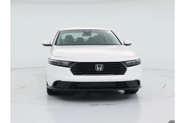 $26998 : Honda Accord 2024 LX 4dr Sed image 5