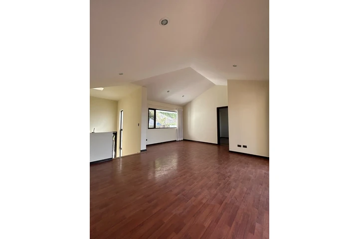 $2900 : Casa en Venta o Renta Zona 13 image 2