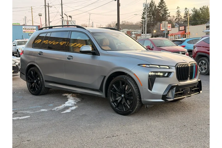 $66889 : 2024 BMW X7 image 3
