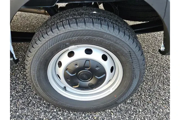 $40000 : Ford Transit 2024 350 3dr SW image 9