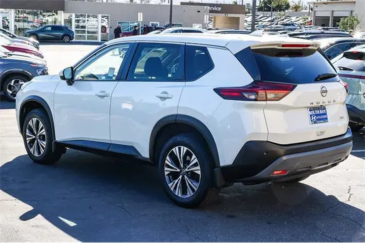 $16995 : Nissan Rogue 2023 SV 4dr Cro image 4