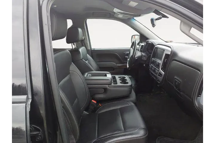 $17561 : GMC Sierra 1500 2015 4x4 SLE image 9