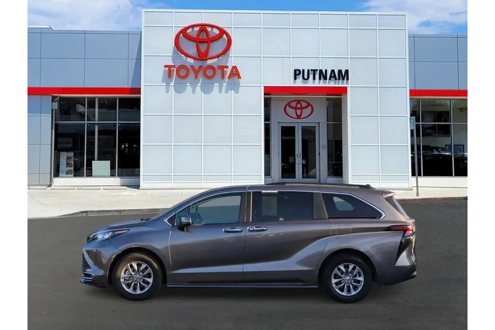 $39488 : Toyota Sienna 2024 XLE 8-Pas image 8