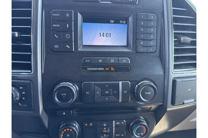 $15995 : Ford F-150 2018 4x4 King Ran image 5