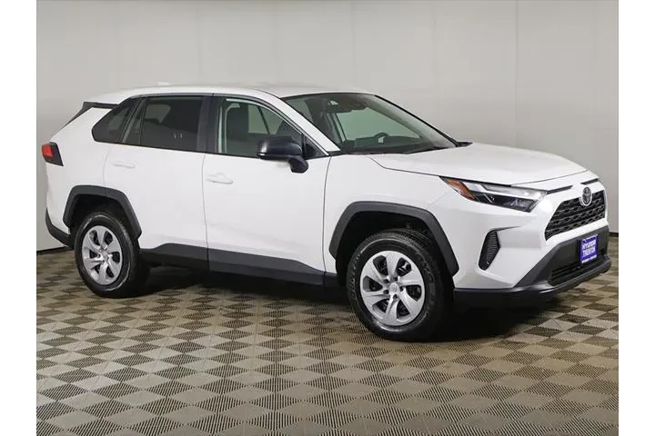 $25939 : Toyota RAV4 2025 LE 4dr SUV image 2