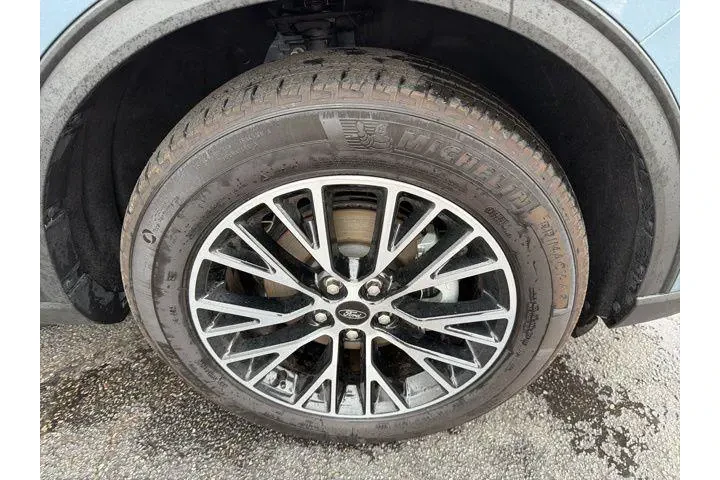 $27673 : Ford Escape Plug-In Hybrid 2 image 2