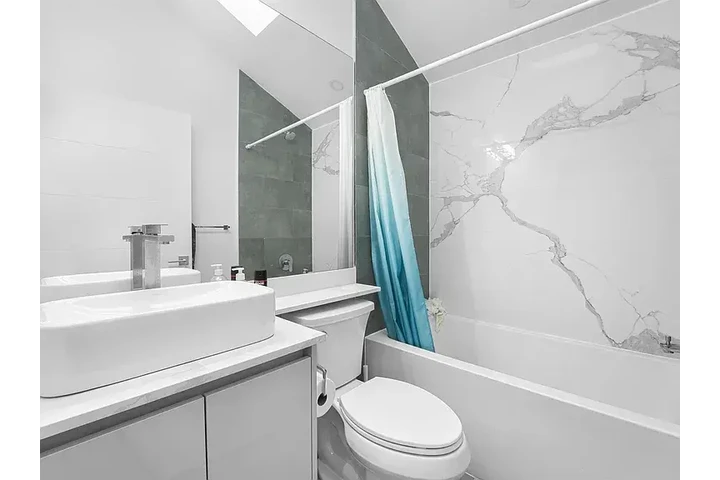 $2100 : Ready to Occupy! 3 BEDs and 3 image 6