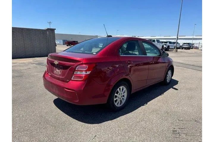 $7982 : Chevrolet Sonic 2017 LT Auto image 7