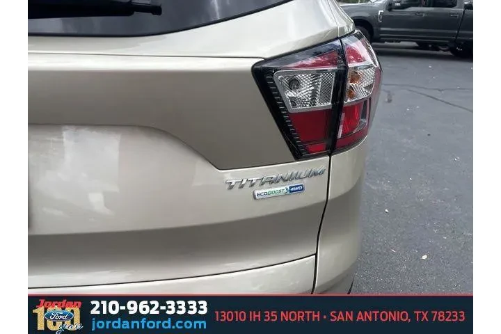 $13738 : Ford Escape 2018 AWD Titaniu image 6