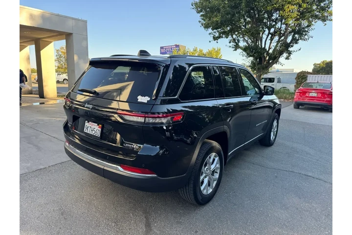 $31000 : Jeep Grand Cherokee 2023 4x4 image 6