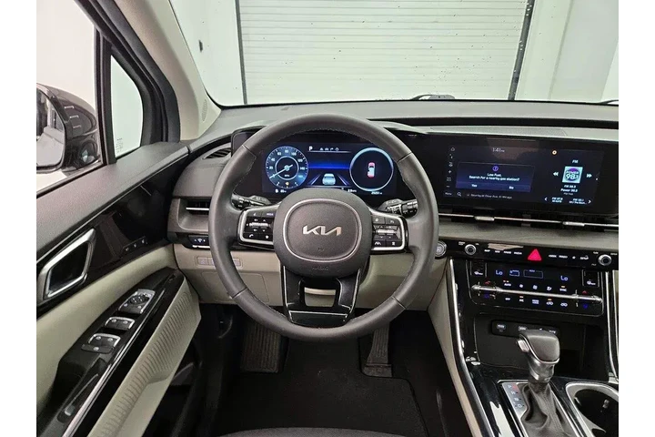 $39998 : Kia Carnival 2024 SX 4dr Min image 10