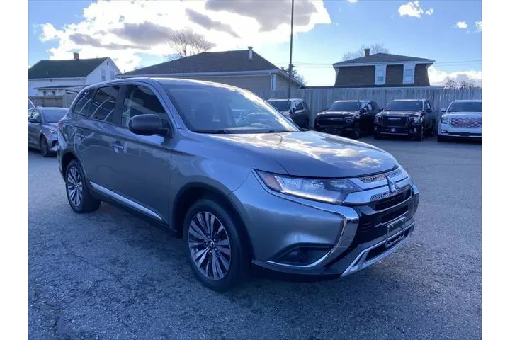 $14999 : Mitsubishi Outlander 2020 ES image 8