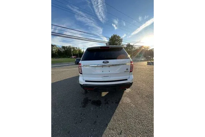 $7495 : Ford Explorer 2013 Base 4dr image 5