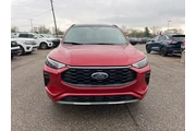 $24945 : Ford Escape 2023 AWD ST-Line thumbnail