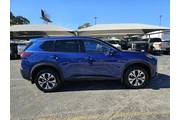 $21500 : Nissan Rogue 2021 AWD SV 4dr thumbnail