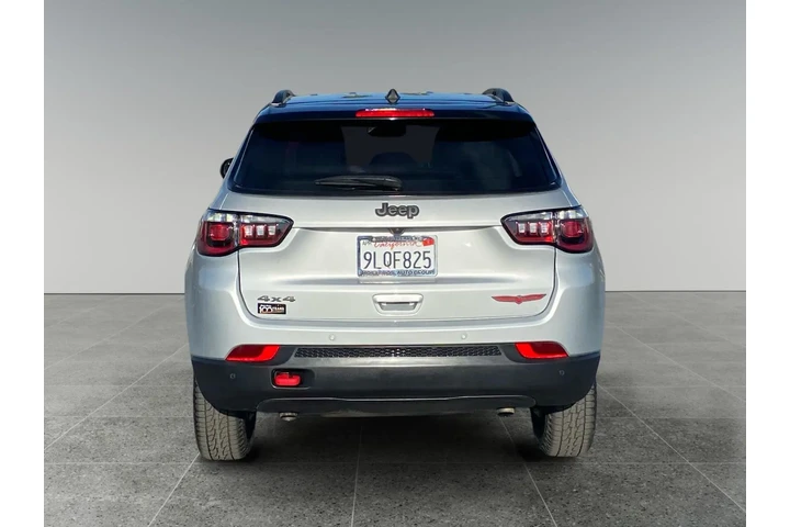 $27518 : Jeep Compass 2024 4x4 Trailh image 4