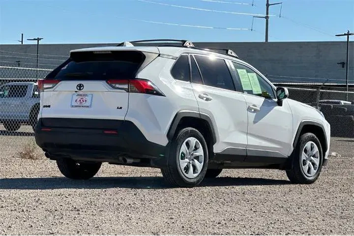 $19800 : Toyota RAV4 2020 LE 4dr SUV image 4