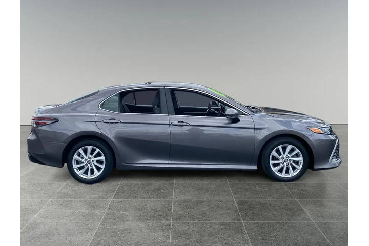 $28992 : Toyota Camry 2023 LE 4dr Sed image 6
