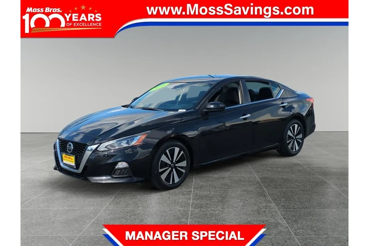 $24398 : Nissan Altima 2022 2.5 SV 4d image 1