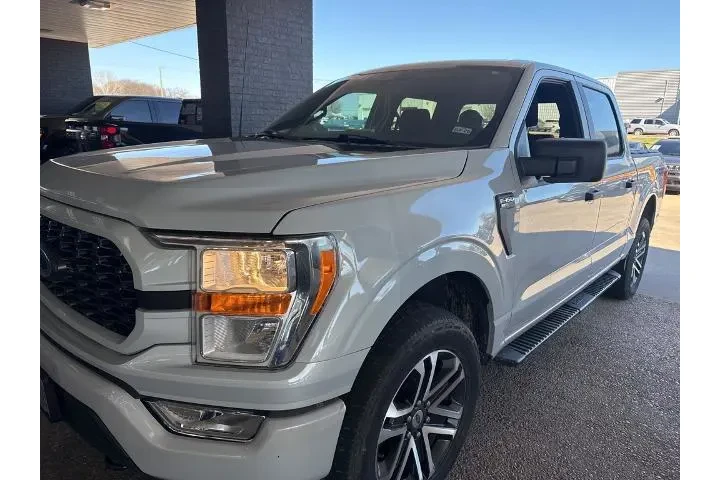 $31998 : Ford F-150 2022 4x4 XL 4dr S image 1