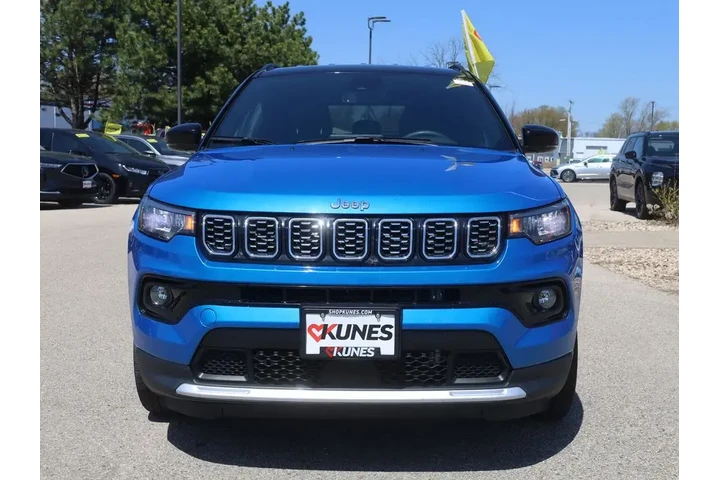 $22977 : Jeep Compass 2025 4x4 Limite image 3