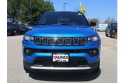 $22977 : Jeep Compass 2025 4x4 Limite thumbnail