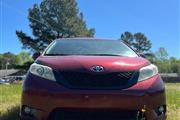 $8900 : 2011 TOYOTA SIENNA thumbnail