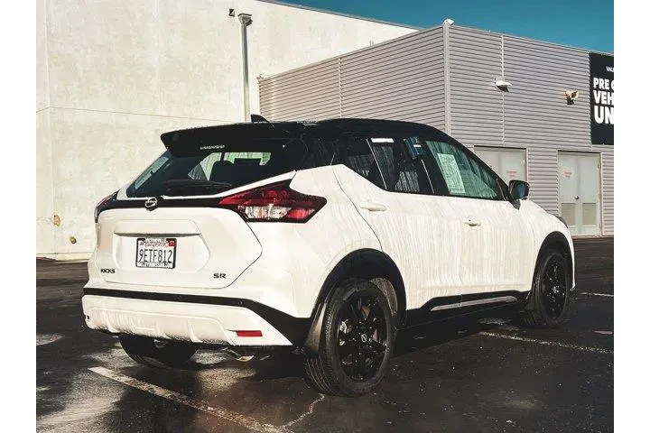 $19997 : Nissan Kicks 2023 SR 4dr Cro image 5