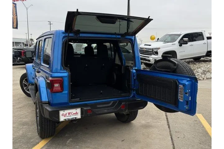 $37888 : Jeep Wrangler 2023 4x4 Sahar image 8