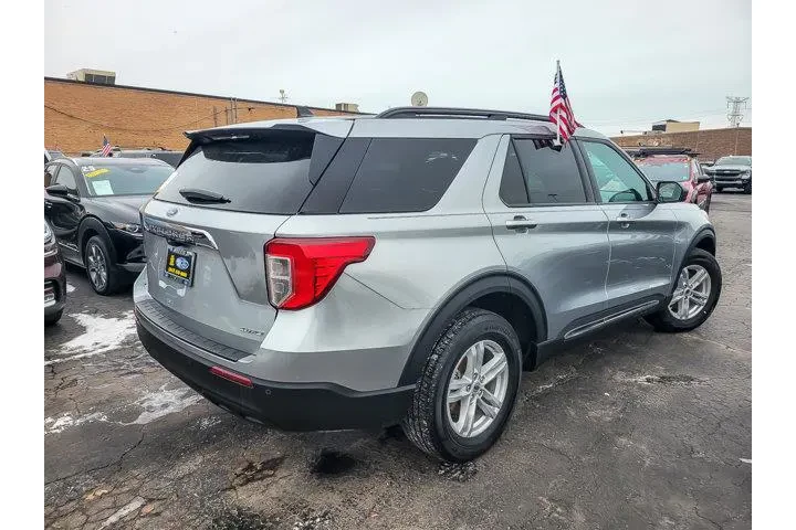 $34981 : Ford Explorer 2023 AWD XLT 4 image 8