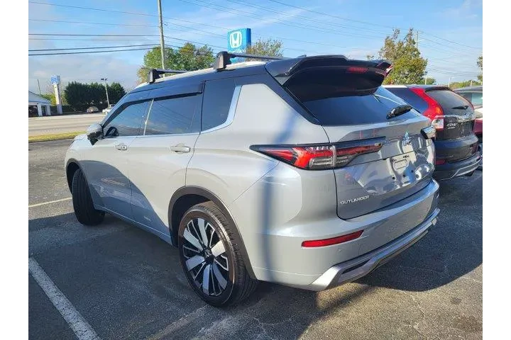 $35427 : Mitsubishi Outlander 2025 SE image 6