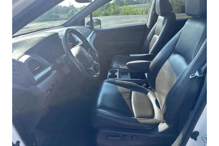 $18900 : 2019 Odyssey Touring image 10