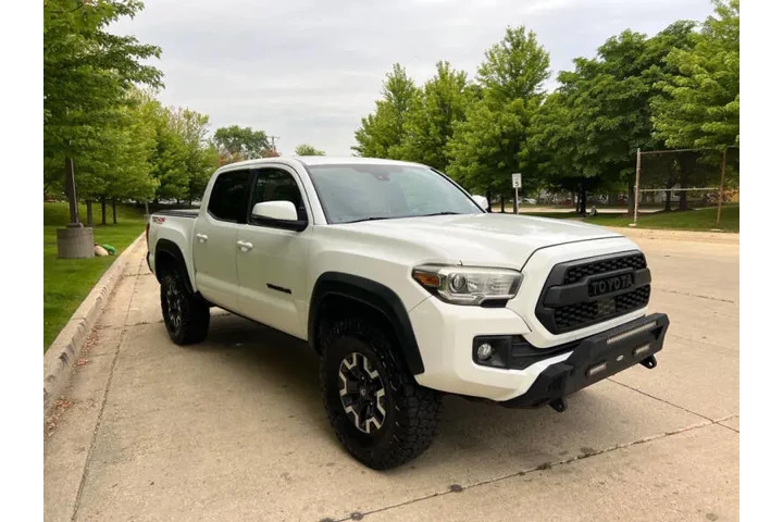 $25997 : 2018 Tacoma TRD Off-Road image 9