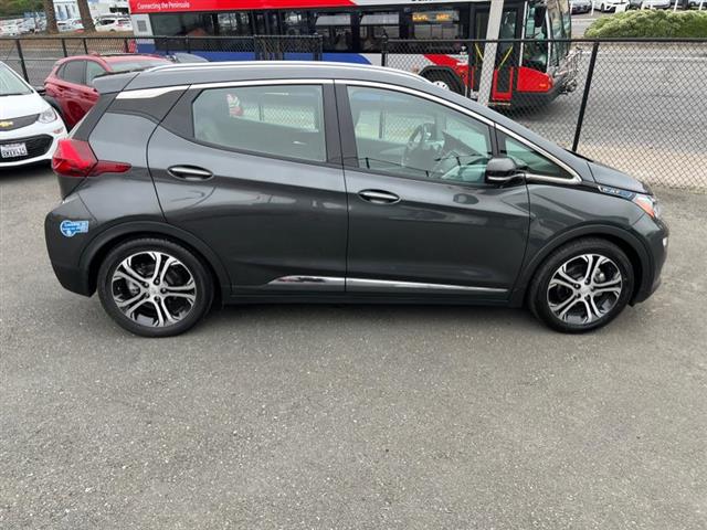 $17200 : Used 2021 Bolt EV Premier for image 4