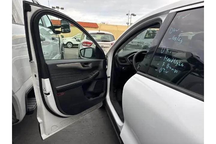 $17273 : Ford Escape 2022 SE 4dr SUV image 7