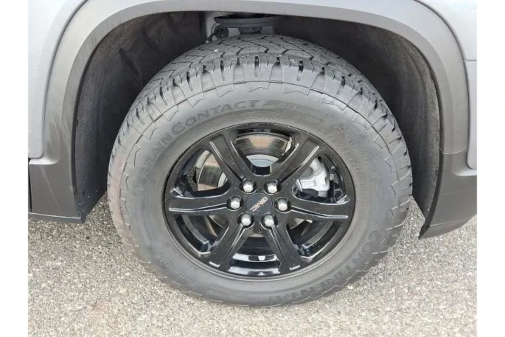 $31997 : GMC Acadia 2022 4x4 AT4 4dr image 8