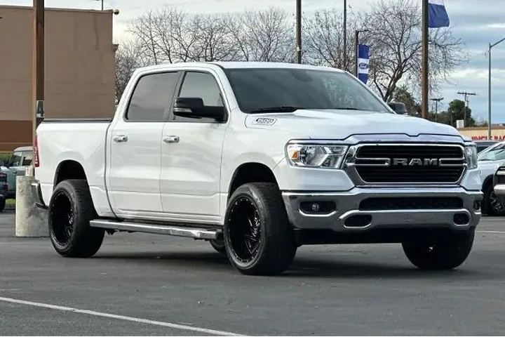 $27181 : Ram 1500 2019 4x2 Big Horn 4 image 9