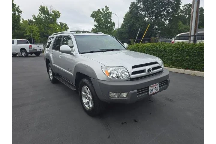 $9995 : Toyota 4Runner 2003 SR5 4WD image 1