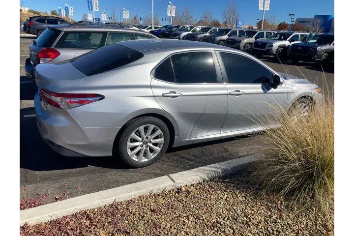 $15125 : Toyota Camry 2018 LE 4dr Sed image 6