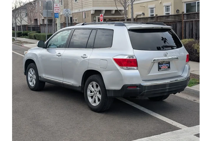 $13988 : 2013 Highlander Plus image 8