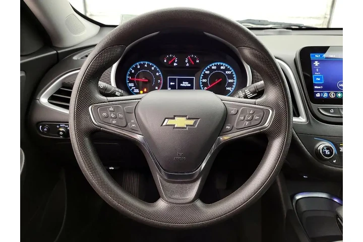 $17998 : Chevrolet Malibu 2023 LT 4dr image 10