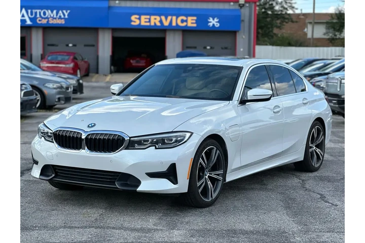 2022 BMW 3 SERIES 330E SEDAN image 5