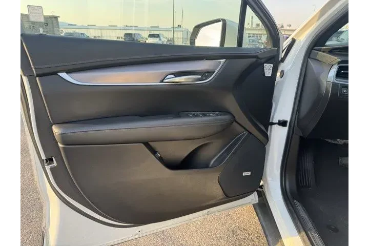 $27982 : Cadillac XT5 2021 4x4 Luxury image 9