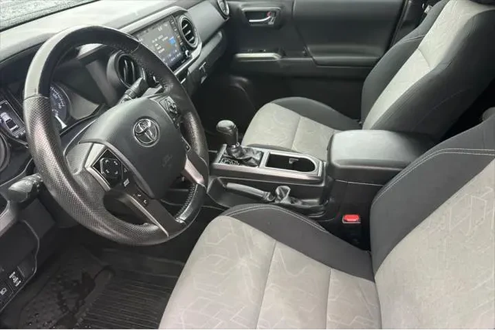 $34990 : Toyota Tacoma 2023 4x2 TRD S image 10